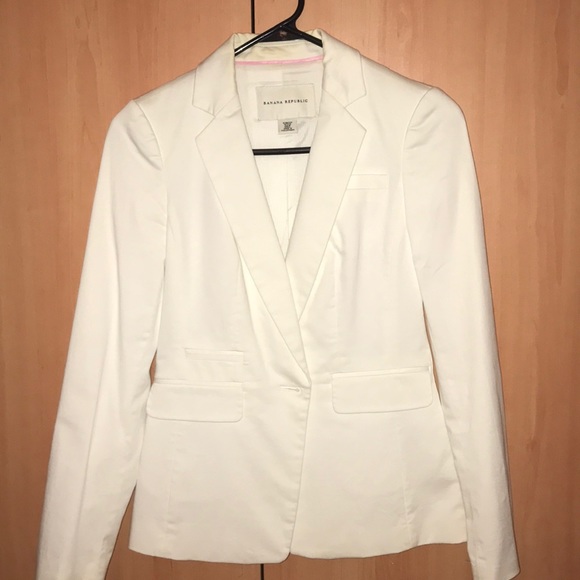 Banana Republic Jackets & Blazers - Banana Republic white blazer